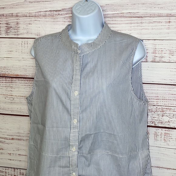 Lumiere white blue stripe Sleeveless Button up Blouse. NWT - Picture 2 of 11